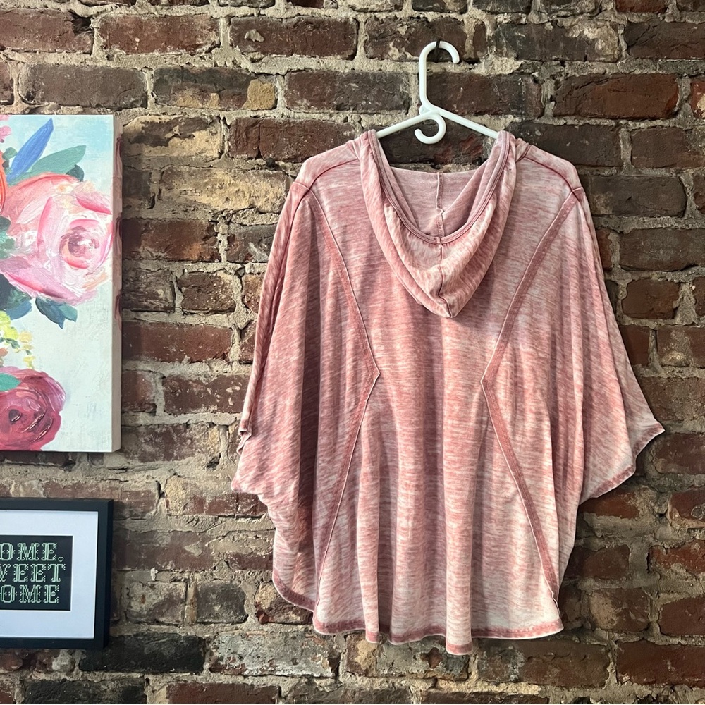 Lightweight Pink Heathered V-Neck Poncho Top - Picture 4 of 4
